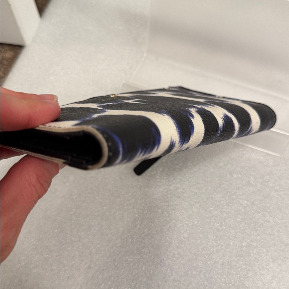 kate spade New York Navy & White Storybook Lining - Picture 5 of 6